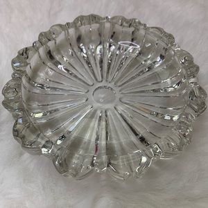 Vntg Flower clear glass Ashtray / Trinket dish